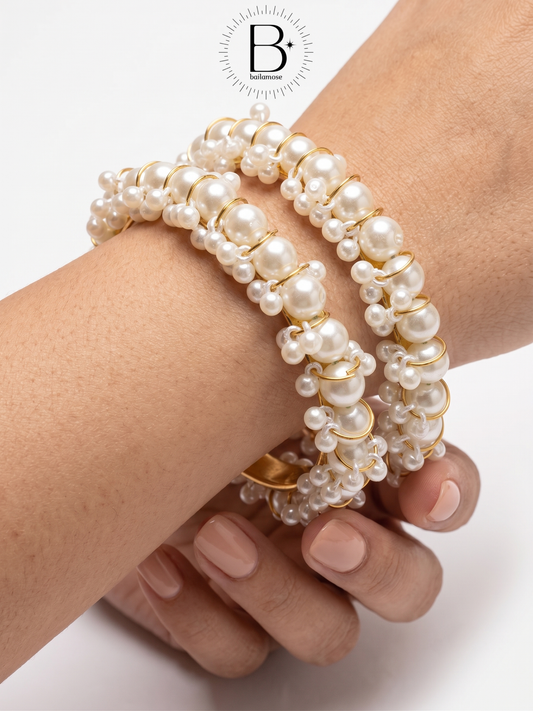 Pearl Bangles (Motiyo Wali Churiyan)