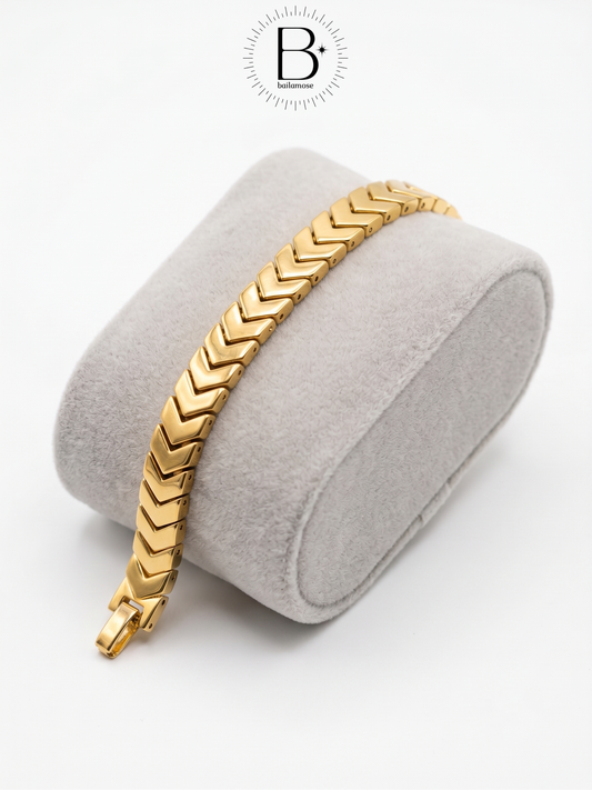 Unisex Chevron Link Bracelet